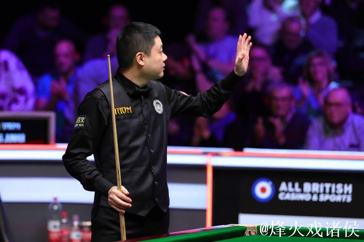 斯诺克英锦赛:丁俊晖战胜徐思 挺进16强 斯诺克英锦赛:丁俊晖战胜徐思 挺进16强